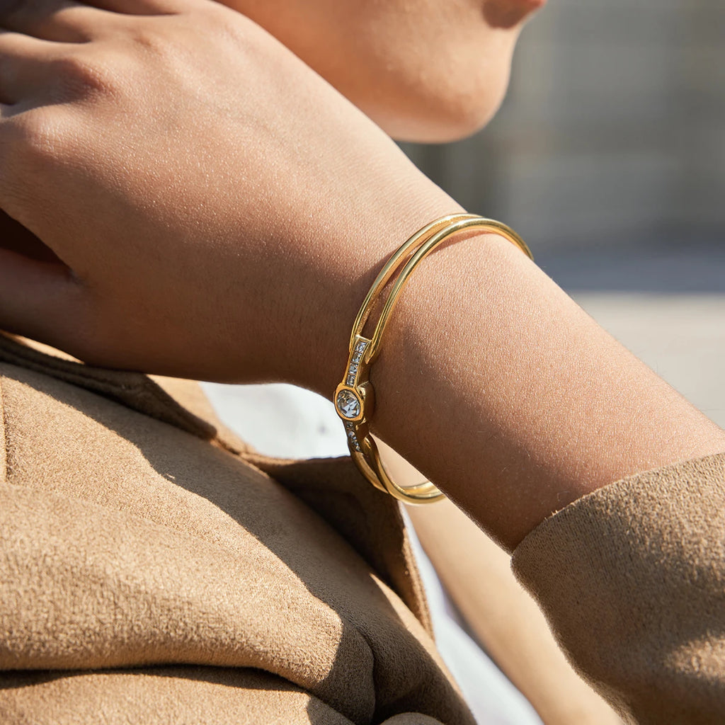 Uworld Delicate Bling Hollow Bracelet With White Rhinestones Layered Jewelry For Women PVD Gold Plated Stainless Steel Bracelets