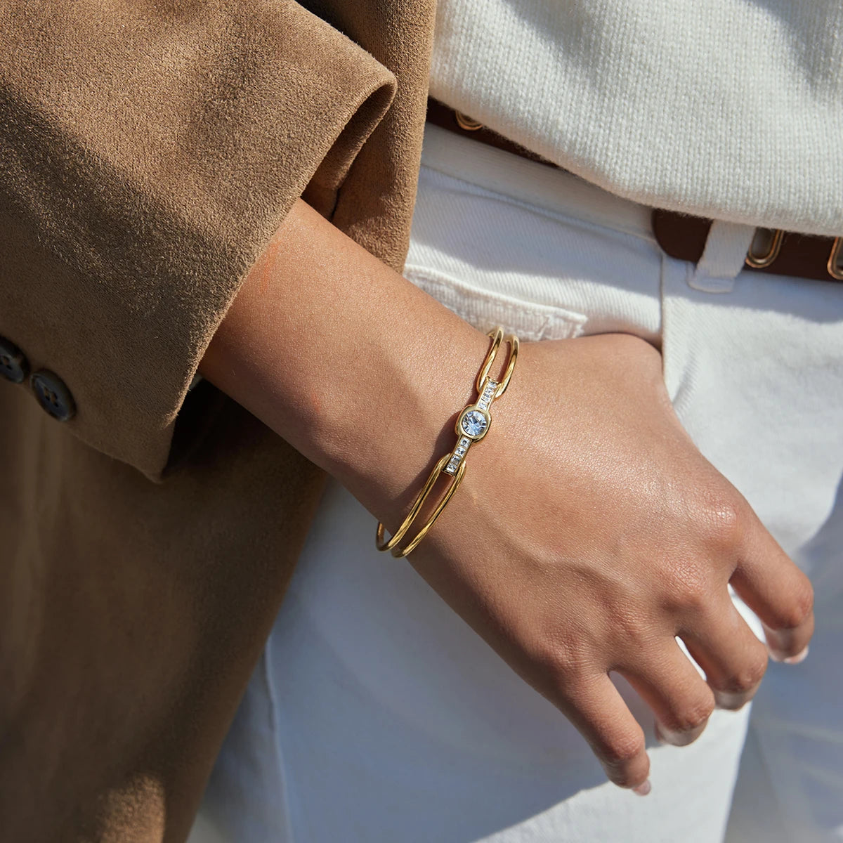 Uworld Delicate Bling Hollow Bracelet With White Rhinestones Layered Jewelry For Women PVD Gold Plated Stainless Steel Bracelets